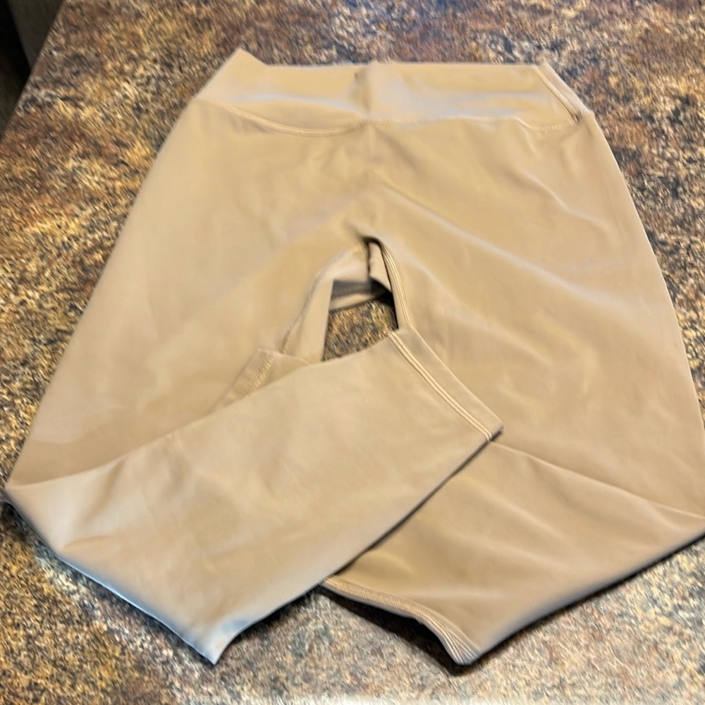 Zyia leggings